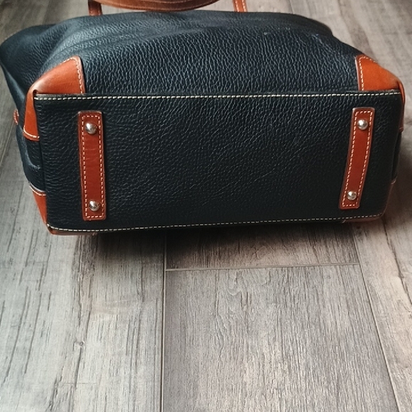 Dooney & Bourke Black and Brown Leather Shoulder Bag - Picture 6 of 16